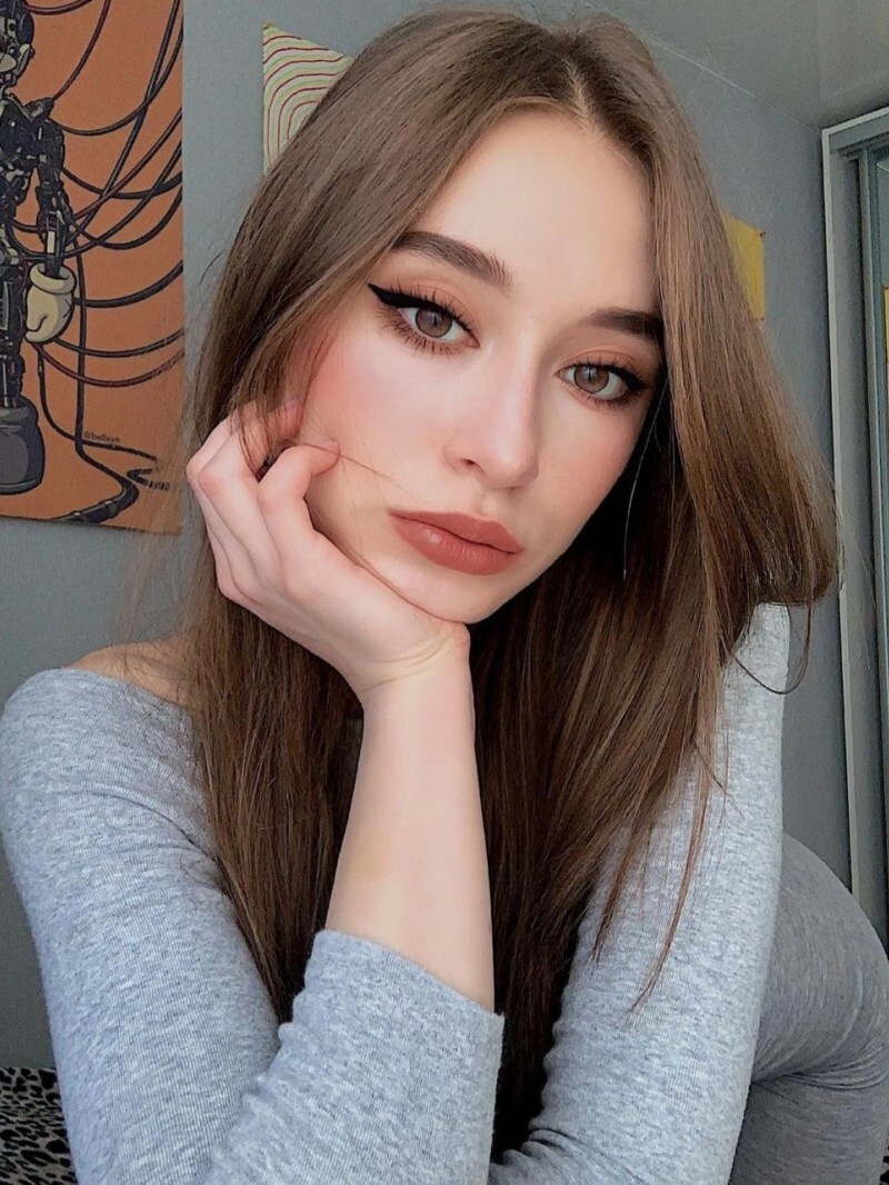 Путана Санкт-Петербурга Вероника +7(981)136-33-84 метро Гостиный Двор