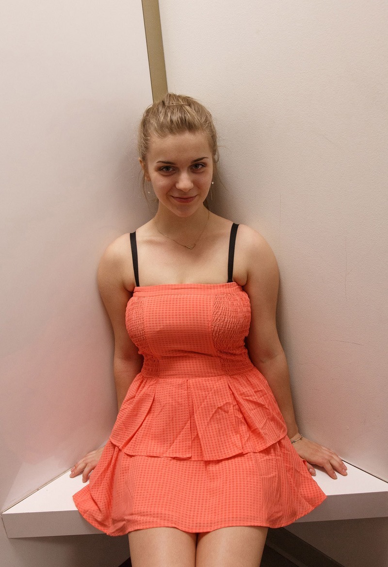 Путана Санкт-Петербурга Каролина +7(981)284-95-14 метро Приморская