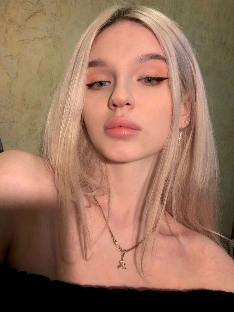 Шлюха Питера Ксю +7(981)136-33-84  метро Владимирская