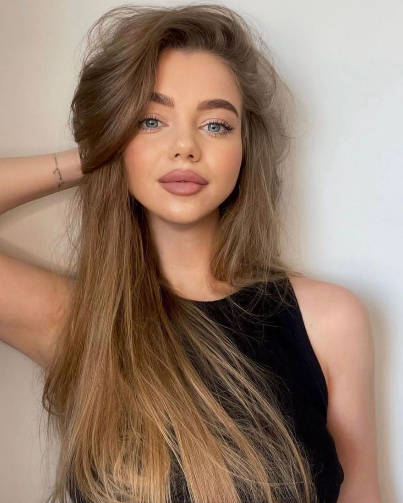 Лена индивидуалка Санкт-Петербурга у метро Спортивная индивидуалки подружки