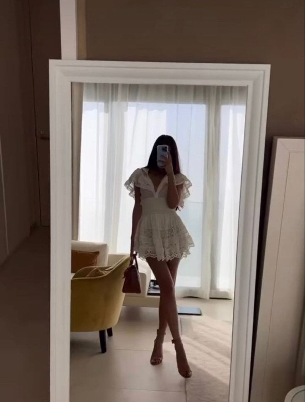 Виктория индивидуалка Санкт-Петербурга у метро Площадь Восстания молодые индивидуалки